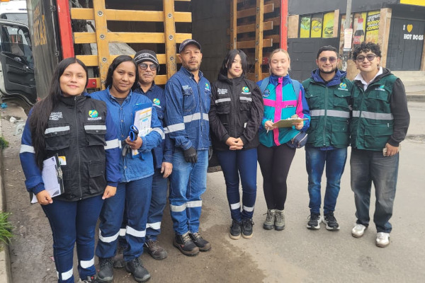 ¡Ellas llevan el mando! Las mujeres lideran más de la mitad de las organizaciones de reciclaje en Bogotá”