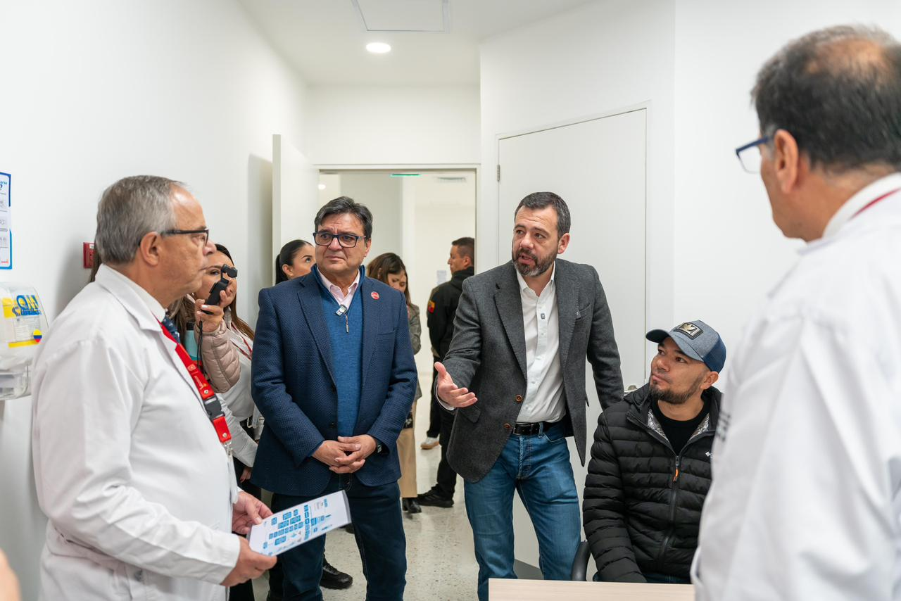 “La prioridad son los pacientes”: afirmó el alcalde Galán durante la inauguración del SER Hospital de Usme.