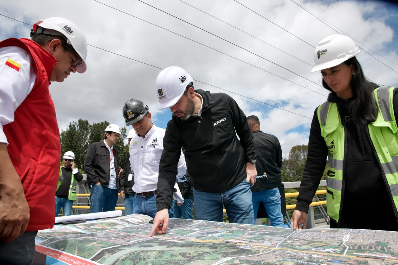 Alcalde Galán supervisó las obras de la avenida 68 y destacó avances en uno de los proyectos más retrasados de Bogotá