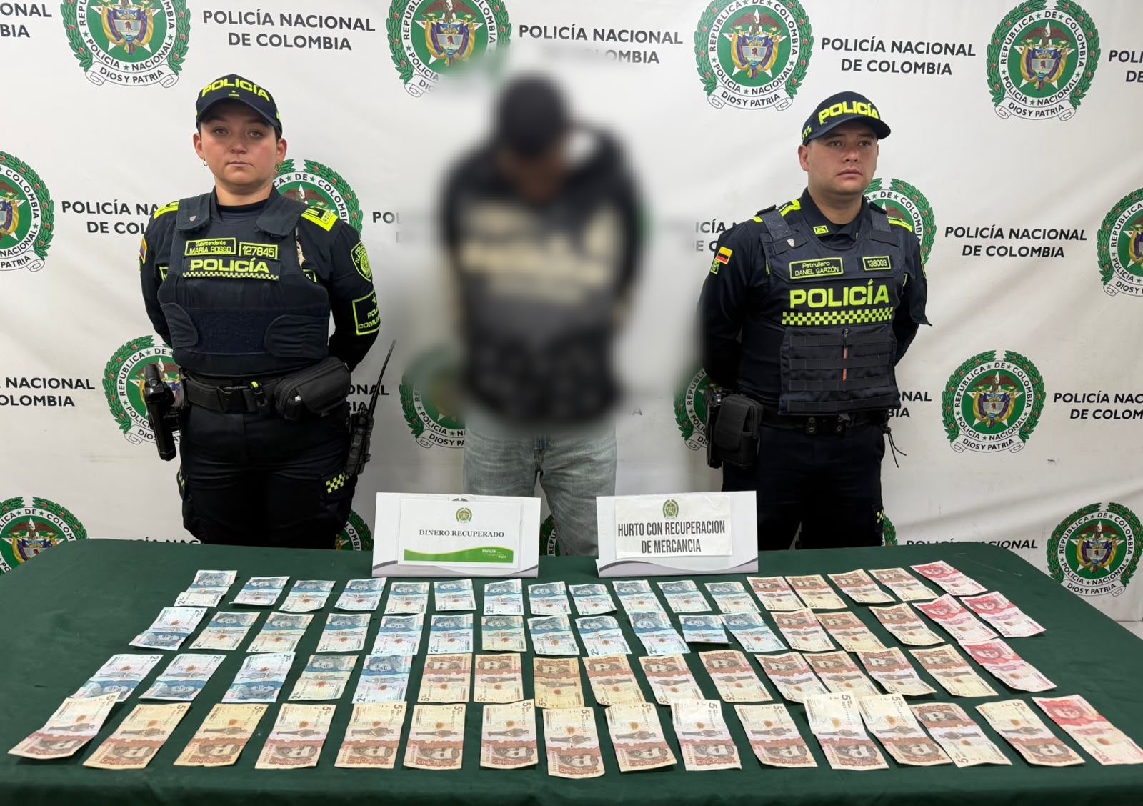 Reincidió en el delito: Capturan en flagrancia a presunto ladrón con antecedentes judiciales tras robo a supermercado en Bosa.